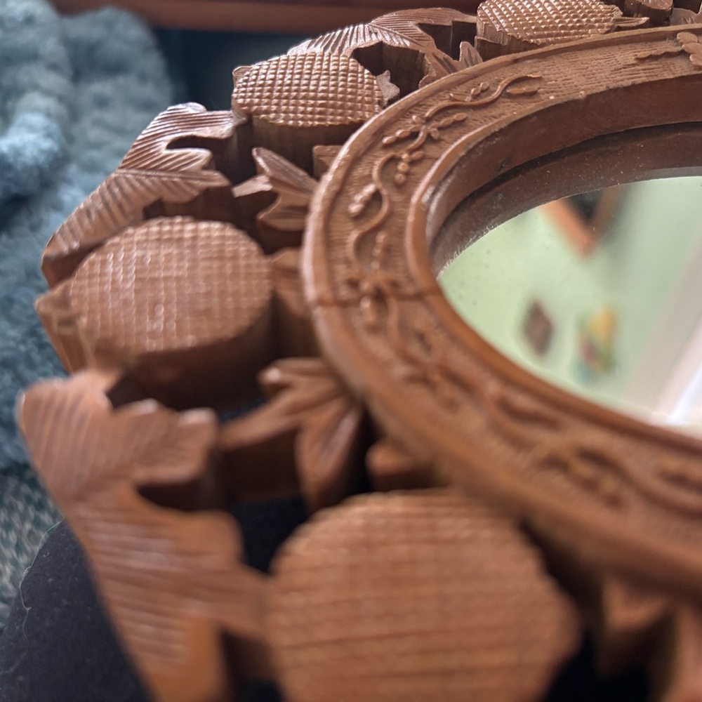 Two Vintage 70’s Floral Carved Hanging Mirrors ~ Retro Bohemian - Picture 5 of 5